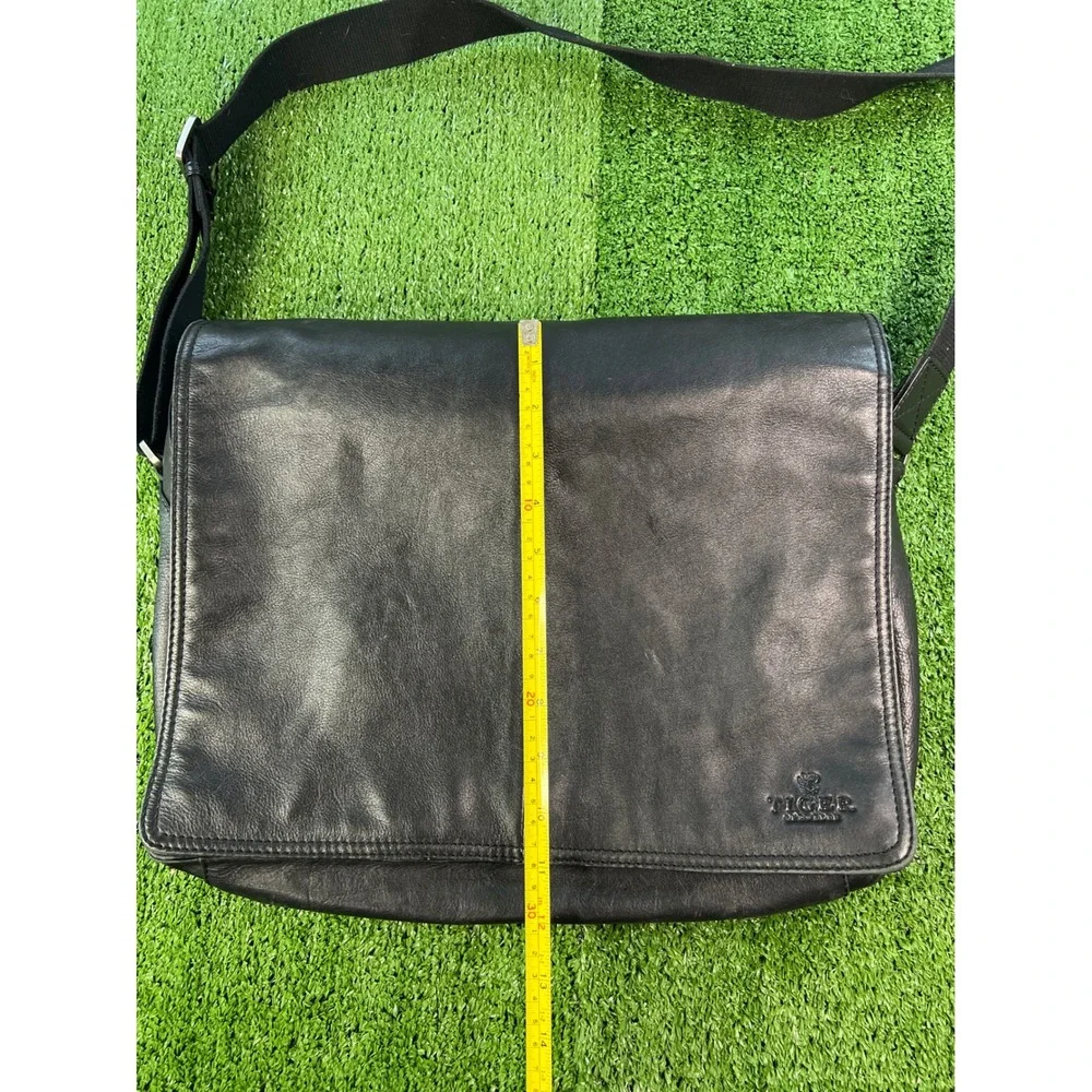 Tiger of‎ Sweden Black Leather Messenger Bag Shoulder Bag Work Travel